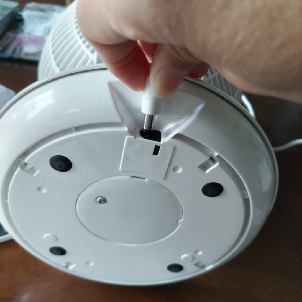 サーキュレーターのコード接続部分